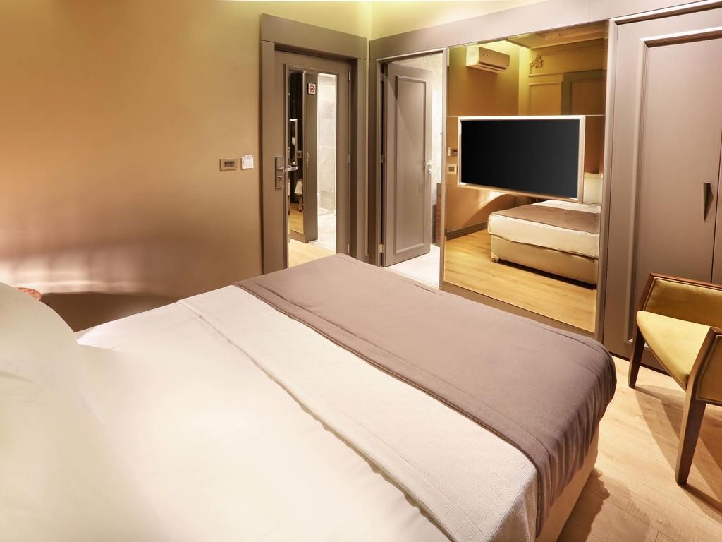 Taksim Premium Hotel Истанбул Екстериор снимка