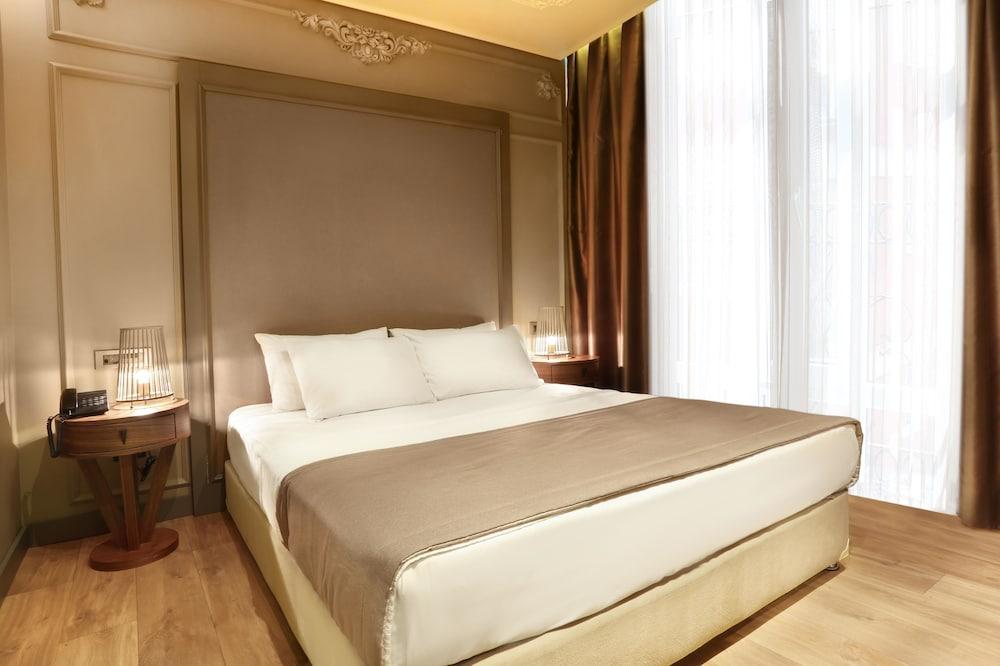 Taksim Premium Hotel Истанбул Екстериор снимка
