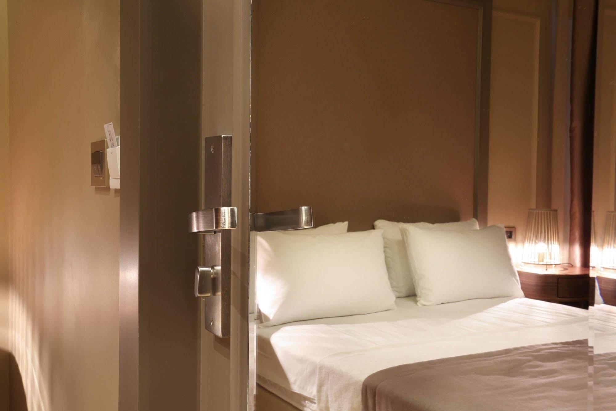Taksim Premium Hotel Истанбул Екстериор снимка